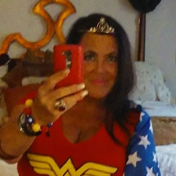 Meet your Posher, Karen - Picture 1 of 1